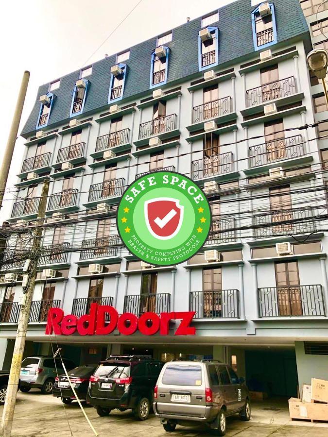 Reddoorz Plus @ Jardin Suites Guadalupe Nuevo Mandaluyong Luaran gambar