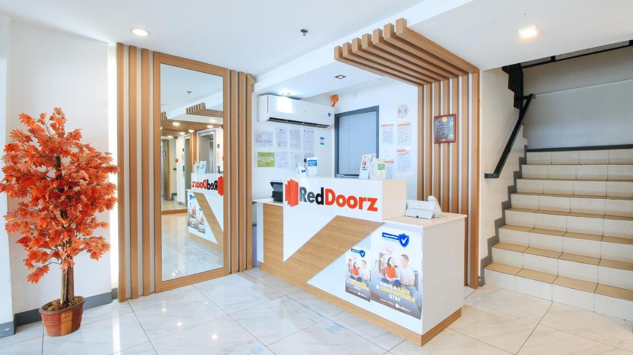 Reddoorz Plus @ Jardin Suites Guadalupe Nuevo Mandaluyong Luaran gambar