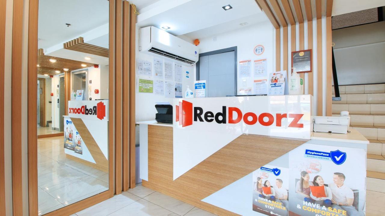 Reddoorz Plus @ Jardin Suites Guadalupe Nuevo Mandaluyong Luaran gambar