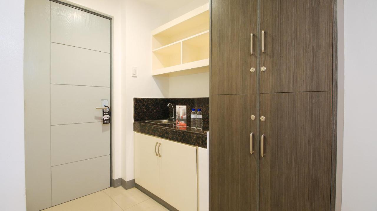 Reddoorz Plus @ Jardin Suites Guadalupe Nuevo Mandaluyong Luaran gambar